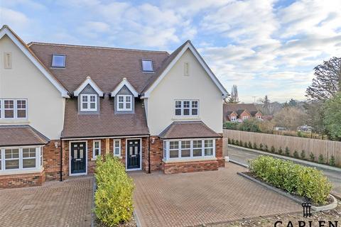 5 bedroom mews for sale, Chatsworth Mews, Stapleford Road, Stapleford Abbotts