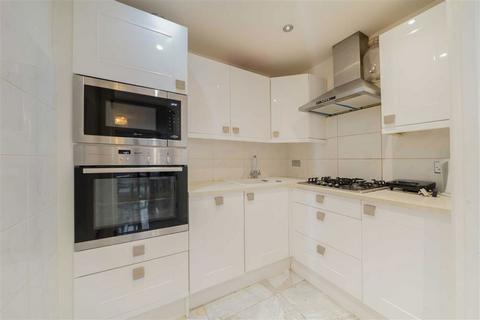 3 bedroom flat to rent, Southwick Street, London W2