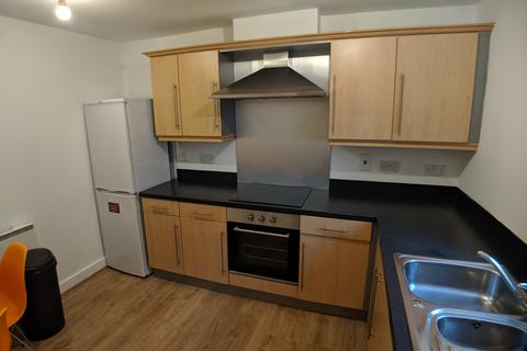 2 bedroom flat to rent, Mitford Road, Manchester M14