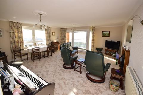 2 bedroom flat for sale, Flat 29, Royal Beach Court, North Promenade, Lytham St. Annes, Lancashire