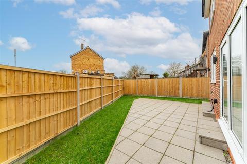 4 bedroom detached house for sale, Botwell Crescent, Hayes UB3