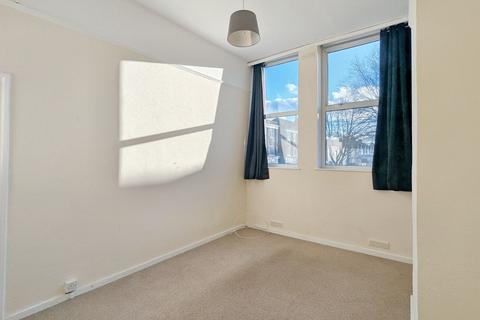 3 bedroom flat for sale, 238 High Street, Beckenham, Kent, BR3 1EN