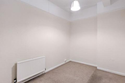 3 bedroom flat for sale, 238 High Street, Beckenham, Kent, BR3 1EN