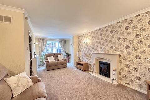 4 bedroom detached house for sale, Sidlaw Close, Halesowen