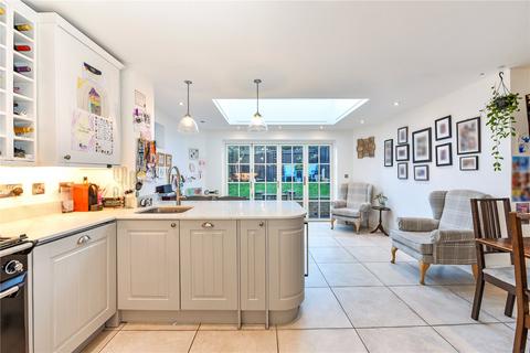 3 bedroom end of terrace house for sale, Woodlands Lane, Chichester, West Sussex, PO19