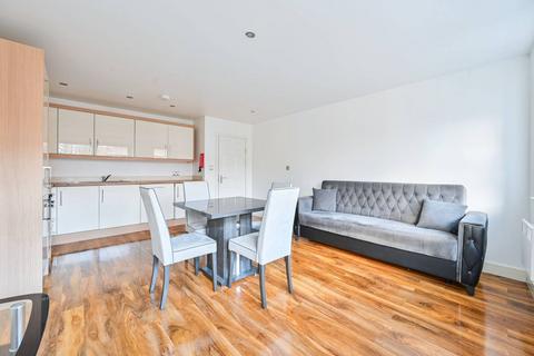 1 bedroom flat to rent, Walworth Road, Elephant and Castle, London, SE17