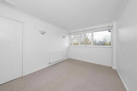 4 bedroom house to rent, Half Moon Lane, London SE24