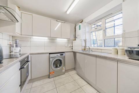 2 bedroom flat to rent, Boone Street, Lewisham, London, SE13