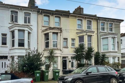 1 bedroom flat for sale, Flat 2, 34 Langney Road, Eastbourne, East Sussex, BN21 3JP