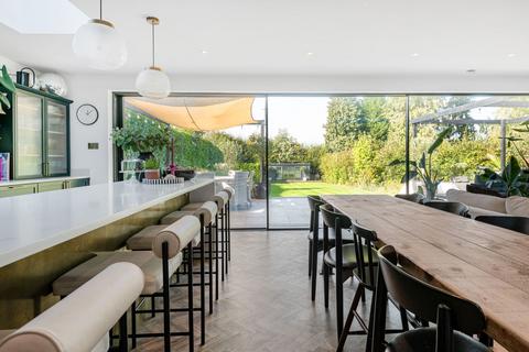 76 Worthing Road, Horsham, RH12 1TD