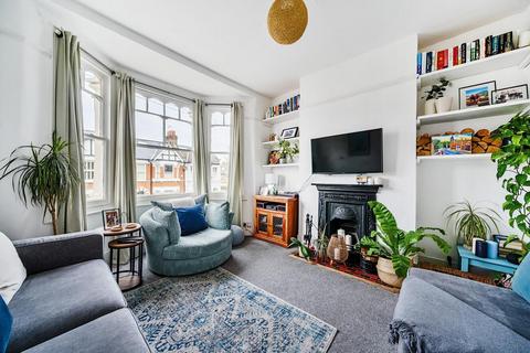 2 bedroom flat for sale, Ravensbury Road, Earlsfield