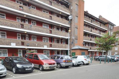 3 bedroom flat for sale, Homerton Road, Hackney, London, E9