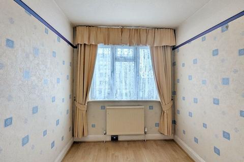 2 bedroom flat for sale, 824A London Road, Cheam, Sutton, Surrey, SM3 9BJ