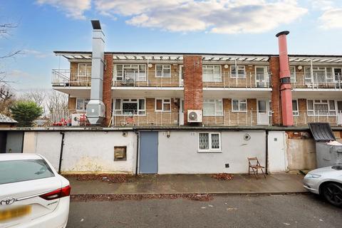 2 bedroom flat for sale, 12 Black Horse Parade, High Road, Eastcote, Pinner, Middlesex, HA5 2EN