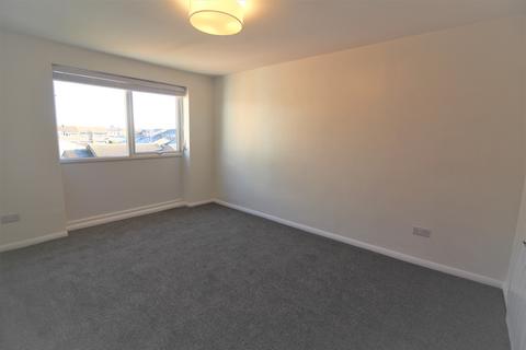 2 bedroom apartment to rent, Crocus Way, Chelmsford