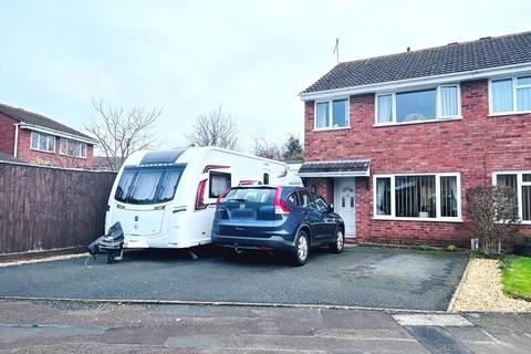 3 bedroom semi-detached house for sale, Sycamore Avenue, Evesham