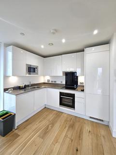 3 bedroom flat to rent, 1302 Sky View Tower,12 High Street, London