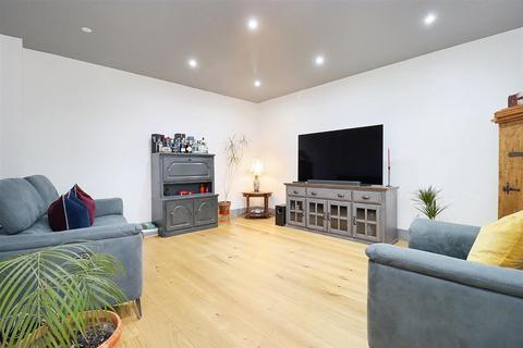 undefined, Beautifully converted barn in East Clevedon