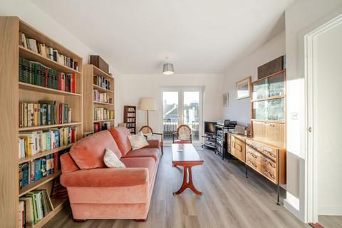 2 bedroom penthouse for sale, Threadneedle Road, Farnham, Surrey, GU9