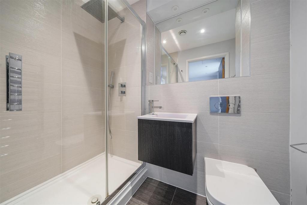 Ensuite h.JPG