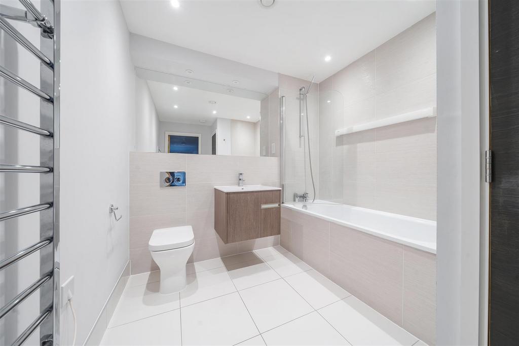 Bathroom h.JPG