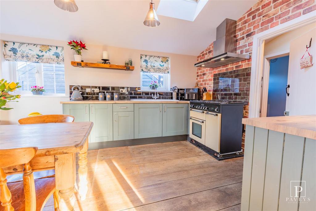 Kitchen diner