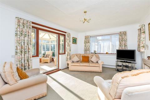 2 bedroom bungalow for sale, Knightscroft Avenue, Rustington, Littlehampton, West Sussex, BN16