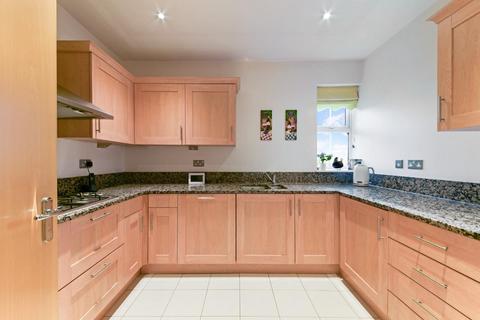 3 bedroom penthouse for sale, Park View, Avenue Road, Banstead