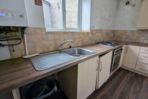 9 Lightcliffe Road, Brighouse, HD6 2DR