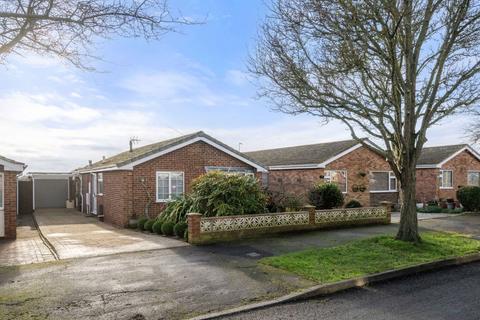 2 Adamstiles, Barrowby, Grantham, NG32 1TG