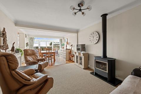 2 Adamstiles, Barrowby, Grantham, NG32 1TG