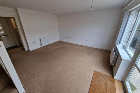 2 bedroom terraced house to rent, St Josephs Mews, Penarth