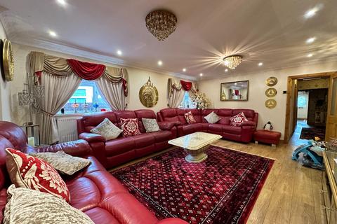 6 bedroom semi-detached house for sale, Walsall Road, Wednesbury WS10