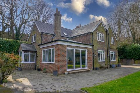 3 bedroom detached house for sale, Tilley Lane, Epsom KT18