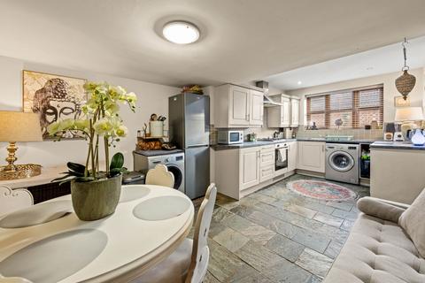 undefined, Long Street, Grantham NG32