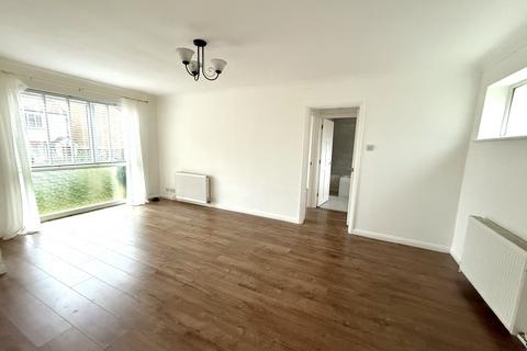 1 bedroom maisonette for sale, Ashtead Village