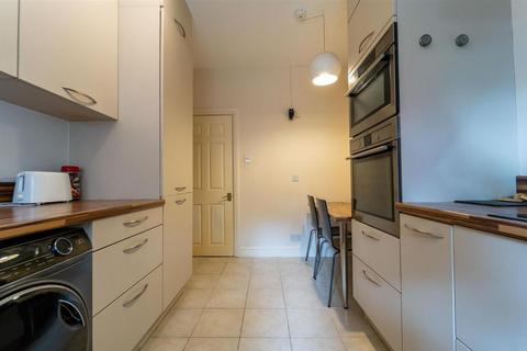 2 bedroom house to rent, Harborne Park Road, Birmingham