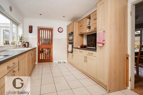 4 bedroom detached house for sale, Cheyney Avenue, Norwich NR13