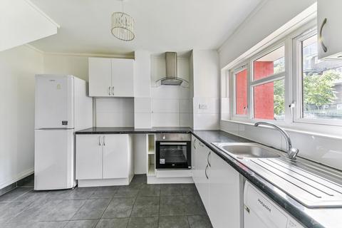 3 bedroom maisonette to rent, Wenlock Court, New North Road, London, N1