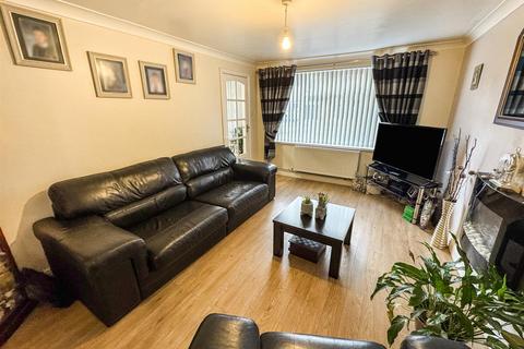 16 Drake Close, Corby, NN17 2RJ