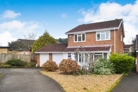 4 bedroom detached house to rent, Cheshire Close, Madeley