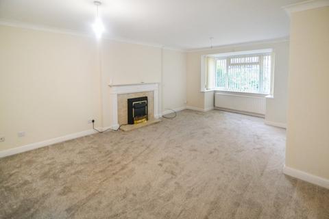 4 bedroom detached house to rent, Cheshire Close, Madeley