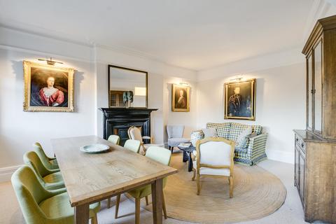 22 Kings Gardens, London, NW6 4PU