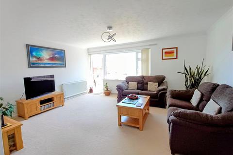 2 bedroom flat for sale, Sutton Place, Bexhill-on-Sea