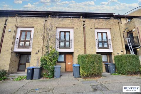 Baskerville Gardens, Dog Lane, London