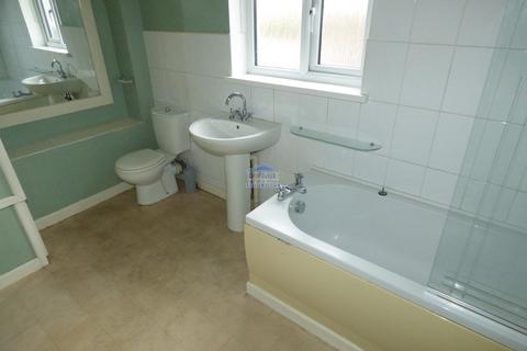 1 bedroom flat for sale, Park Street, Kenfig Hill, Bridgend. CF33 6DF