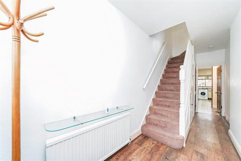 3 bedroom terraced house for sale, Downhills Way, London N17