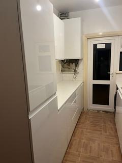 3 bedroom terraced house to rent, McLeod Road, London SE2