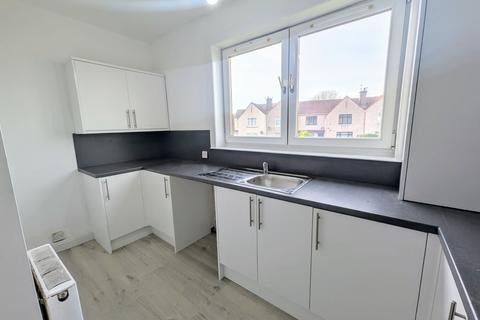 2 bedroom flat to rent, Kinnier Road, Saltcoats KA21