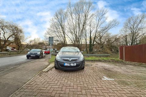 5 Ryde Drive, Stanford-le-hope, SS17 0DR